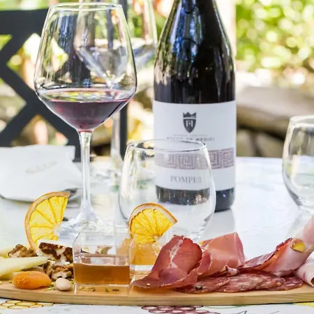 Otel & Winery Bosco De Medici 4*