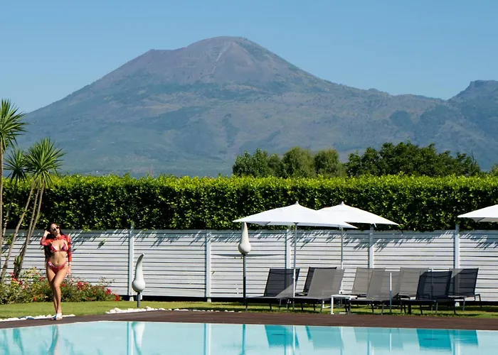 & Winery Bosco De Medici 4* بومبيي