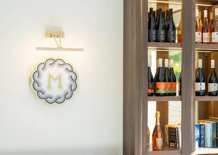 & Winery Bosco De Medici بومبيي